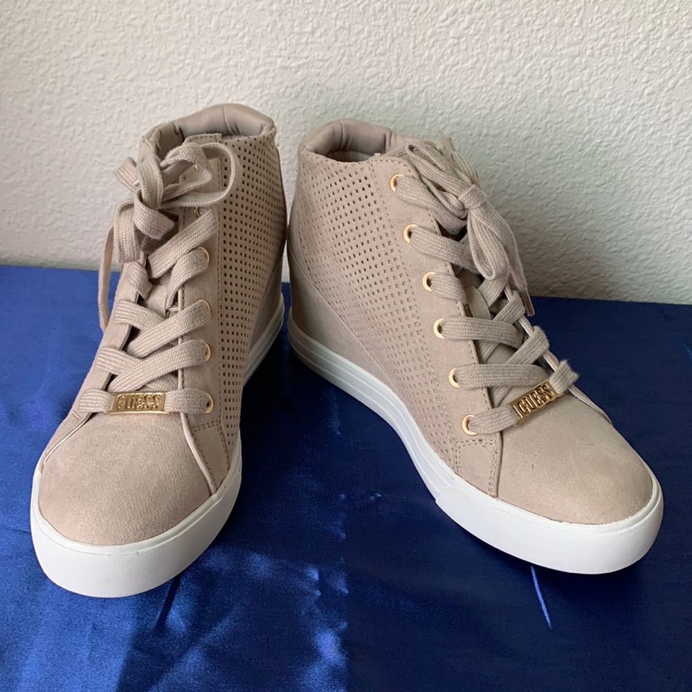 Guess Shoes - Picture 1 of 10